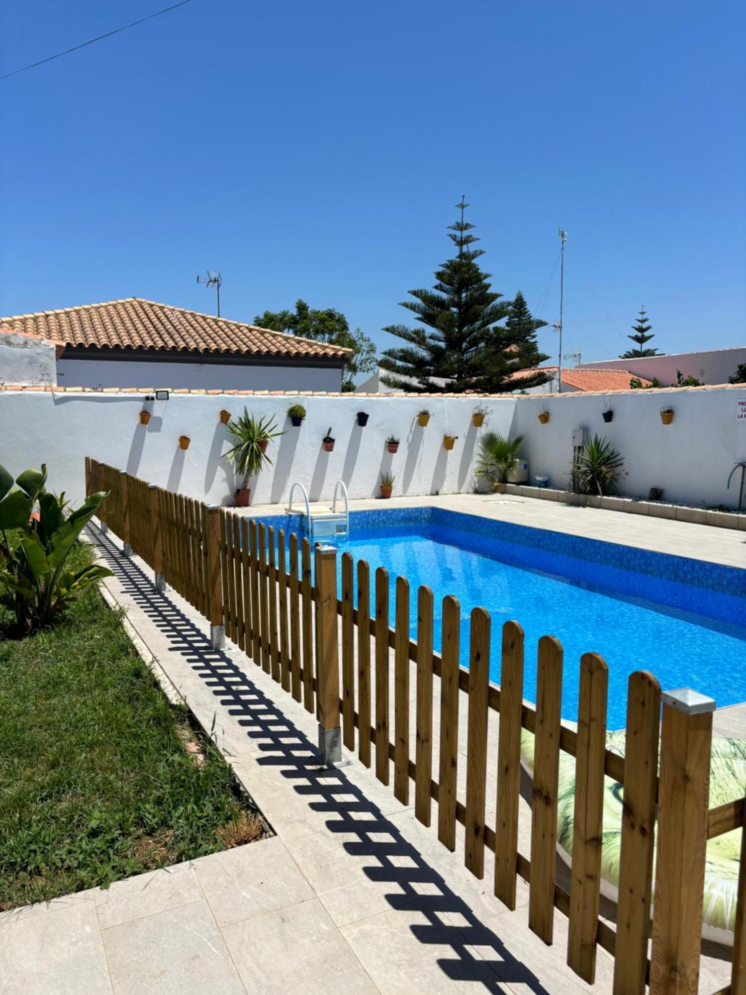 Holiday home Fantastico Con Piscina 2 Km De La Barrosa *